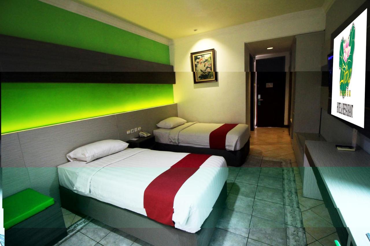 Lotus Garden Hotel Kediri  Exterior photo