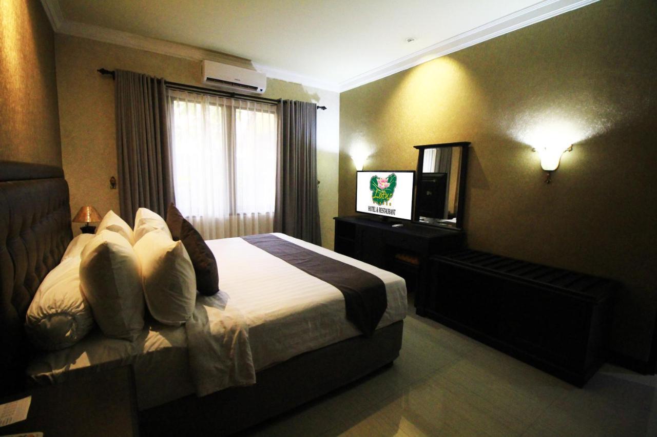 Lotus Garden Hotel Kediri  Exterior photo